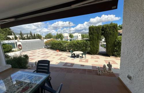 Chalet independiente en zona residencial rural con piscina privada - Foto 44