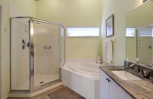Well-appointed lakefront condo - Heritage Oaks County Club - Foto 27