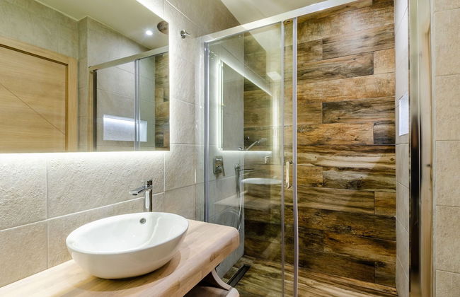 Beachfront Villa Gabriela with Pool - Foto 34