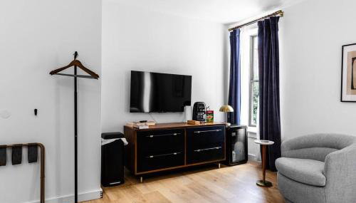 Historic BLDG, Coffee Shop, FAST Wi-Fi, Room # 207 - Foto 3