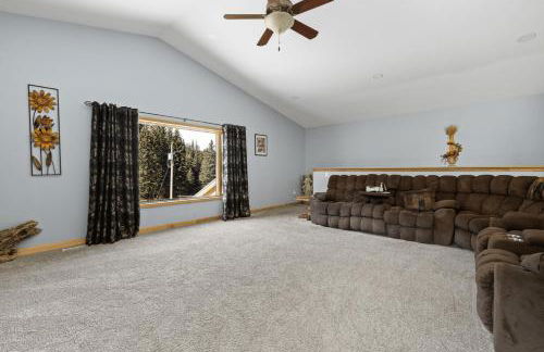 Ponderosa Hideaway-ATV, Hiking, Snowmobiling, Hunting & Casino Fun - Foto 3