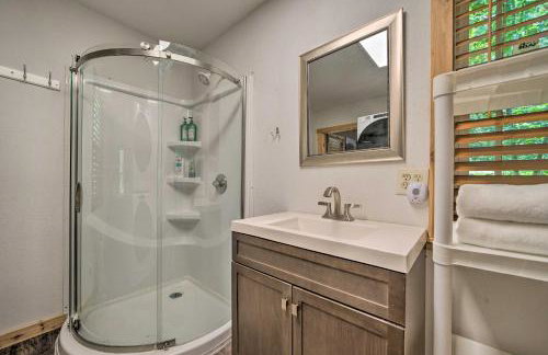 Waterfront Cottage in Fort Towson with 2 Decks! - Foto 14