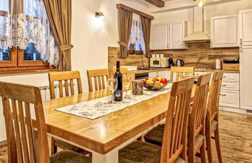 Lovely Home In Gospic With Wifi - Photo 4