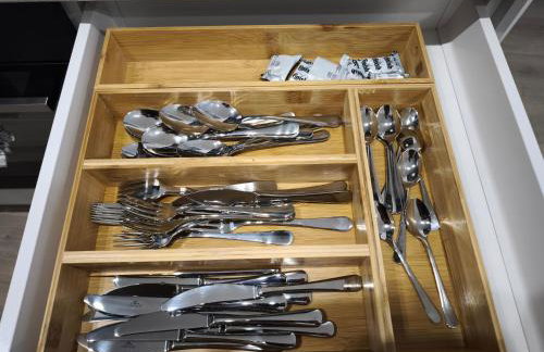 W centrum NOWY Kameralny Apartamenta, Duży Parking, FV, Luksusowo wyposażony, PlayStation 5, Balkon, Klimatyzacja, Taras, Winda, Wyposażona kuchnia - Foto 8