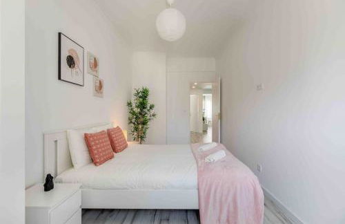 Lovely 3-bedroom condo w/ free parking on premises - Foto 8