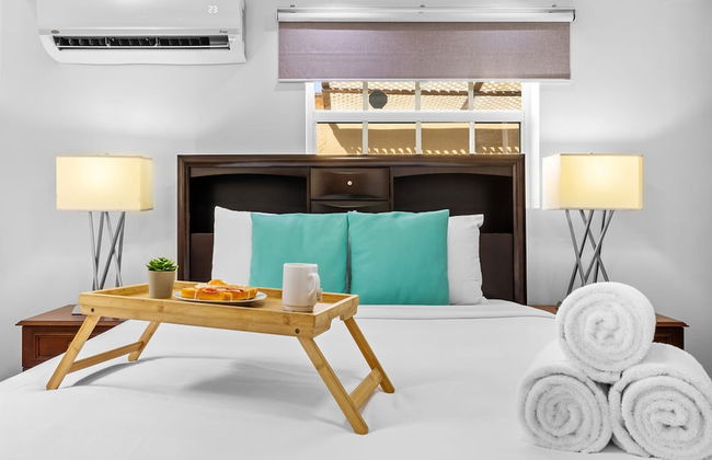 Urban 5BR Private Pool Getaway 10 Min- Bch - Foto 14