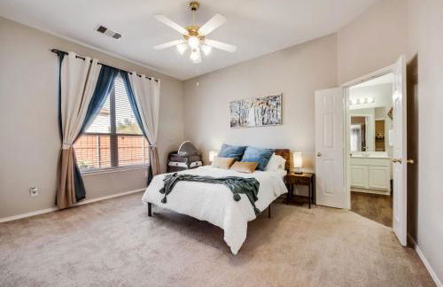 Heart of Grand Prairie 4BD with Pool & Game Room - Foto 17