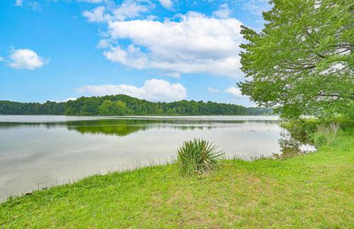 Walk to Kelsey Lake Cassopolis Home with Yard! - Foto 26