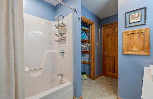 The House on Cranberry - For 8 - Photo 20