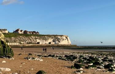 Cosy 2 Bedroom House -2023, 2024 &2025 award winner! - Foto 38