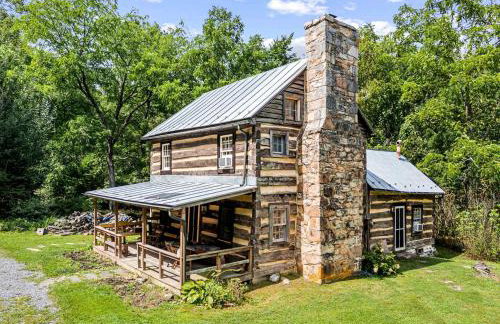 Historic Restored Farmhouse with Cowboy Cauldron Fire Pit Near Ice Mountain, Capon Bridge, West Virginia - Foto 53