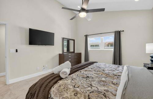 Family-Friendly Boca Gem! 4BR 3BA with Pool & Sauna - Foto 21