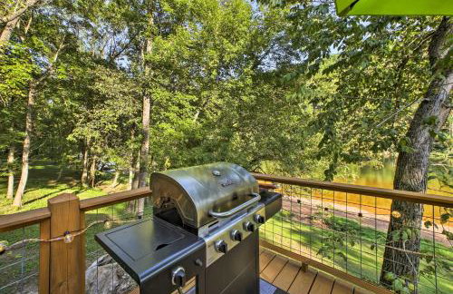 Cozy Waterfront Cottage with Deck on White River! - Foto 16