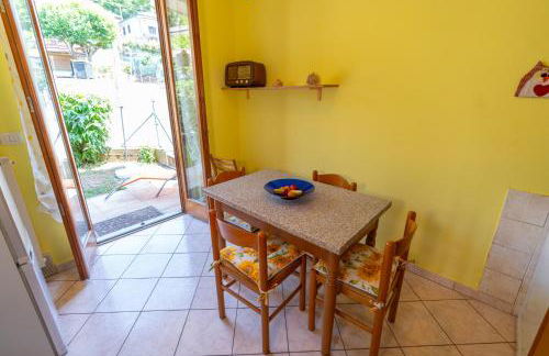 House of Camellias - Ground Floor with Garden - Foto 31