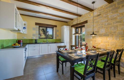 Villa Aliki - Traditional stone house with maximum privacy and stunning views ! - Foto 22