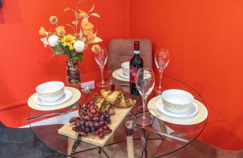 Comfortable 1-Bed House, Sleeps 4, Fast Wi-Fi with Private Garden and Free Parking - Foto 5