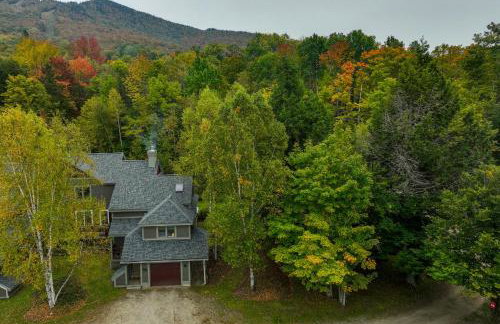 Ski-in Condo with Hot Tub on Burke Mtn Slopes! - Foto 6
