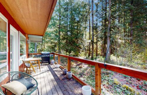 Wooded-View Decks: Family Cabin Retreat in Deming - Foto 23