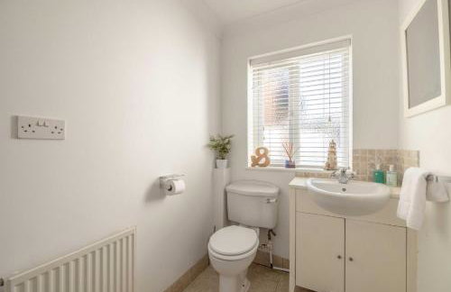 Large 6BR Home Sleeps 12 Free Parking & WiFi - Foto 41