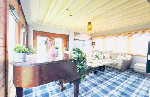 Top Floor Apartment with Castle Views - Foto 40