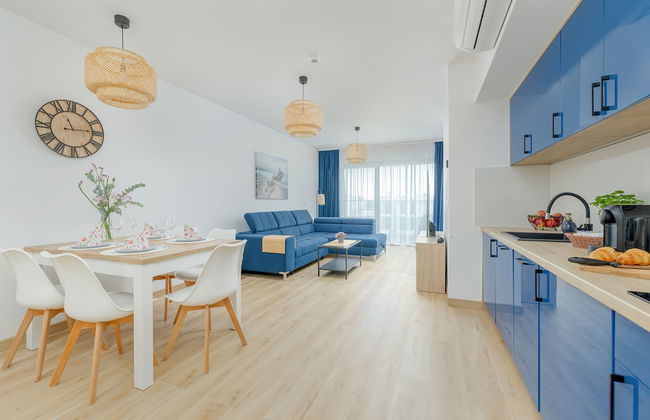 Blue Apartment With Sea View by Renters - Photo 35