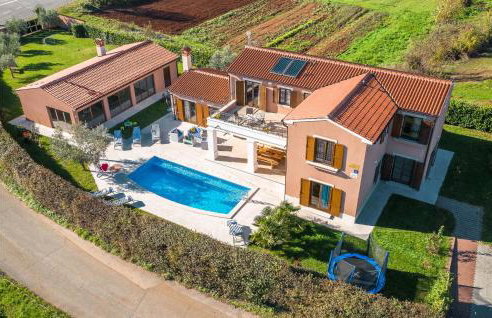 Pet Friendly Home In Barban With Sauna - Photo 16