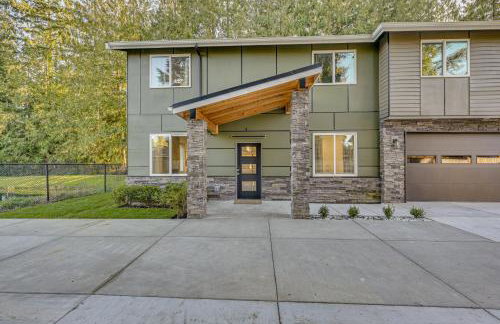 Waterfront Patio! Stylish Family Home in Everett - Photo 42
