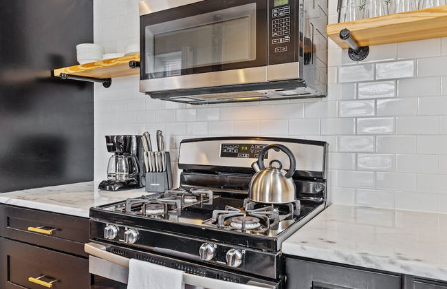 Mysteries on Lemp | JZ Vacation Rentals - Photo 15