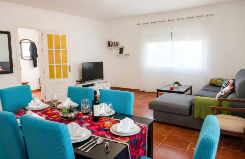 Chalet de Lujo con Piscina Privada cerca de Sevilla - Foto 3