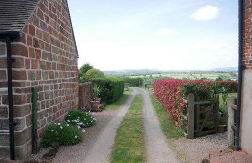 Beautiful Views Historic 16th Cent Barn Conversion - Pass the Keys - Foto 60