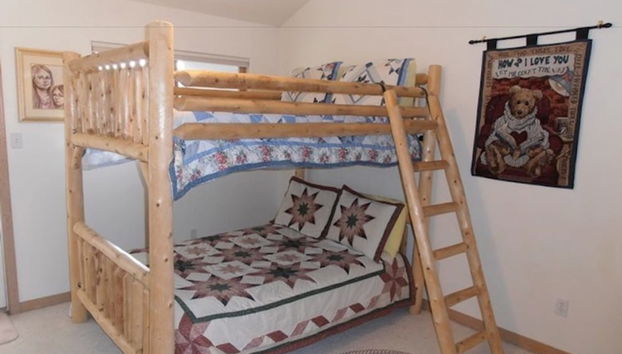 Mountain Haven - Photo 2, Room