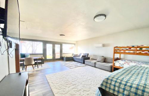 Blufftop Cabin Retreat Hot Tub and Fall Views! - Foto 33