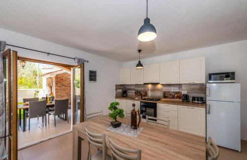 Villa Azi, a cozy mediterranean hideaway, peaceful and fenced - Foto 14