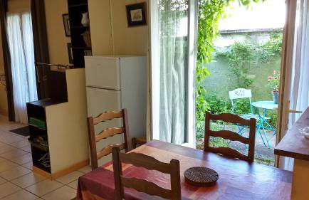 Logement tranquille et frais proche gare au RDC - Foto 2