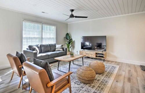 Walk to Dining, Coffee. Ping Pong, Bikes, Fire Pit - Photo 3