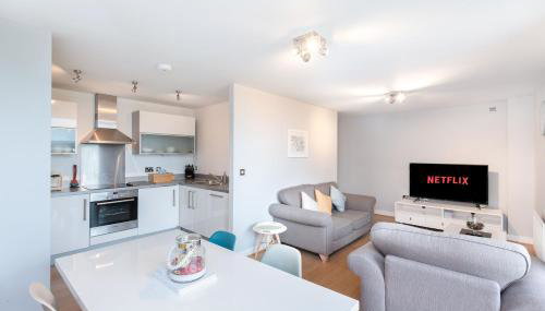 The Vizion serviced apartments from Pincott Properties - free parking, private balcony, and WiFi - Foto 5