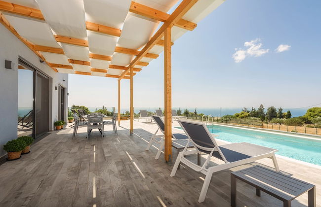 Alonaki Apartments - Photo 2