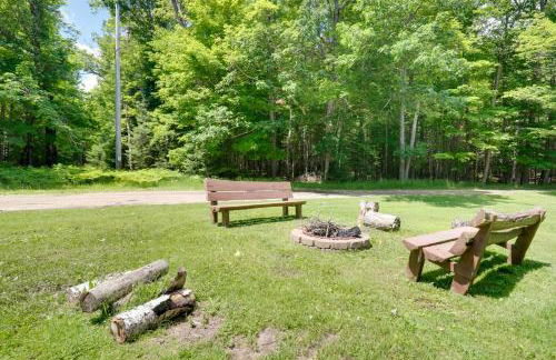 South Twin Lake Cabin with Dock, Steps to Water - Foto 2