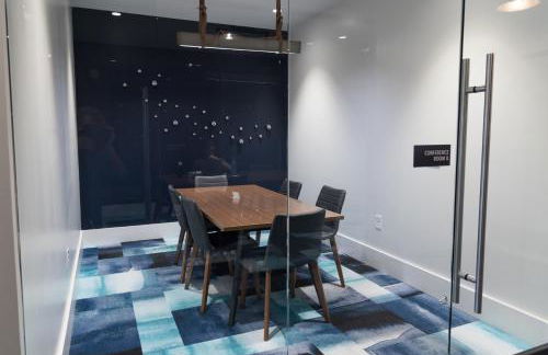 Chique Loft 10 Min from NYC with Gym, Pool & Sauna - Foto 23