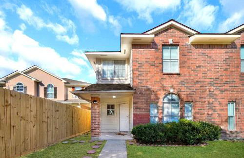 Downtown 3BR Near NRG Stadium - Photo 24