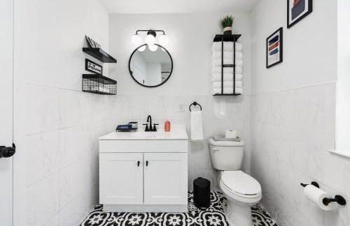 NYC 20min, Sleeps 10, Free Parking, Patio - Foto 4