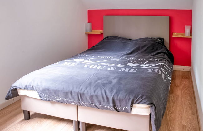 Pleasant Holiday Home With Infrared Sauna - Photo 9