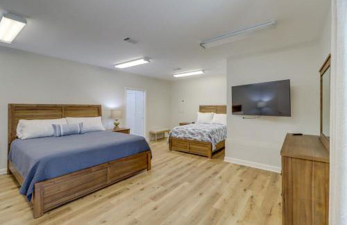 Luxury Lakefront Retreat with Deck and Patio! - Foto 26