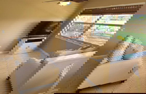 Broadmoor House 3BR 2BA w Heated Pool Sleeps 6 - Foto 14