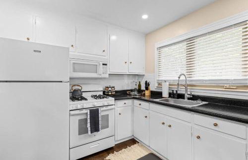 New! Cozy Mid Century Modern Oasis 3bd Home - Foto 17