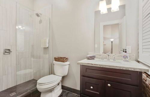 The Burgundy House #2 steps to the French Quarter - Foto 20