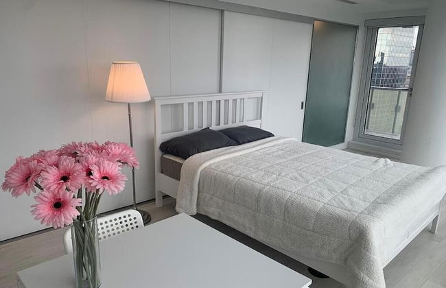 Waterfront Yonge Apartments - Photo 6