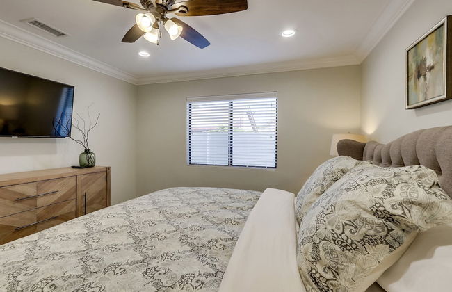 5 Bedroom plus loft room, 3 Bath home - Photo 5