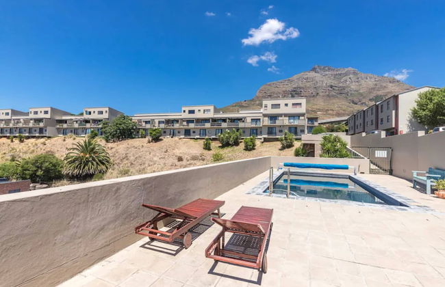 Delightful 2 Bedroom Townhouse in Woodstock - Photo 22