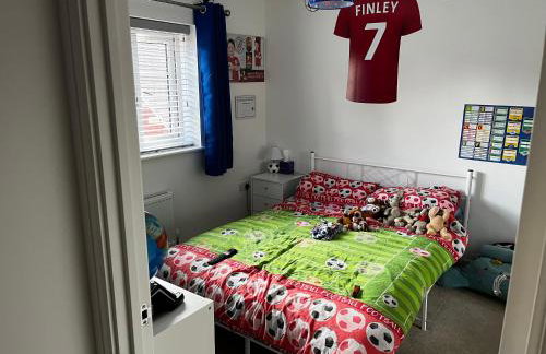 Brackley near Silverstone Grand Prix 3 double bed family home - Photo 19